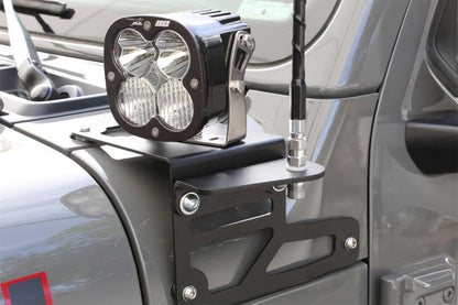 Fabtech 18-21 Jeep JL/JT Antenna Light Bracket Kit (Non-Adjustable)