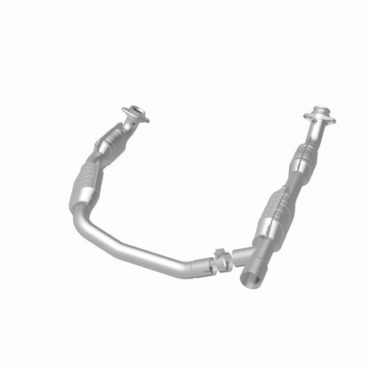 MagnaFlow Direct Fit Catalytic Converter Ford E350 Van 06 5.4L OEM