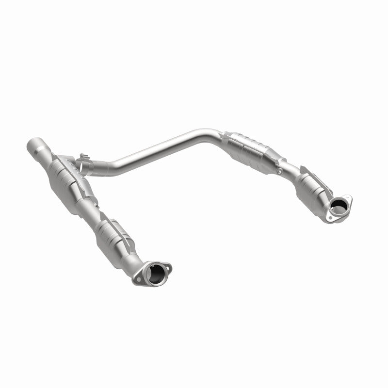 MagnaFlow Direct Fit Catalytic Converter Ford E350 Van 06 5.4L OEM