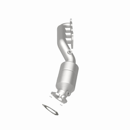 MagnaFlow Direct Fit Catalytic Converter 02-04 VW Passat 4.0L