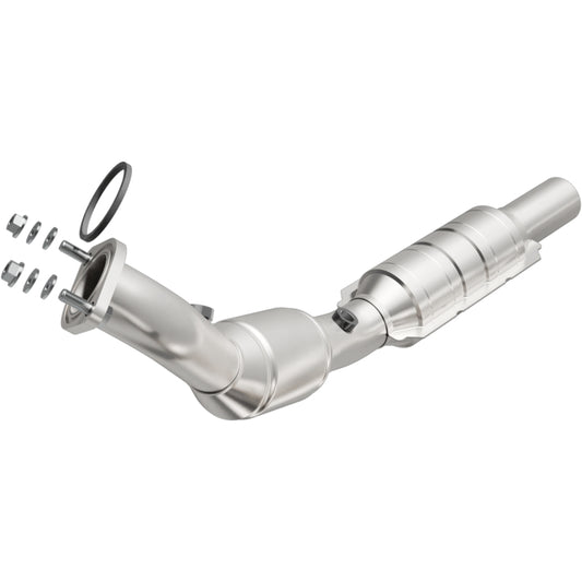 MagnaFlow Direct Fit Catalytic Converter 10-11 Chevrolet Camaro V6 3.6L