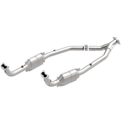 MagnaFlow Direct Fit Catalytic Converter 99-04 LR Discovery V8 OEM
