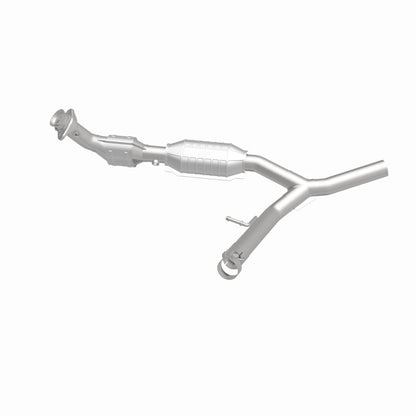MagnaFlow Direct Fit Catalytic Converter 04-05 Ford F-150 5.4L P/S 2WD (Excl 04 Heritage Edition)