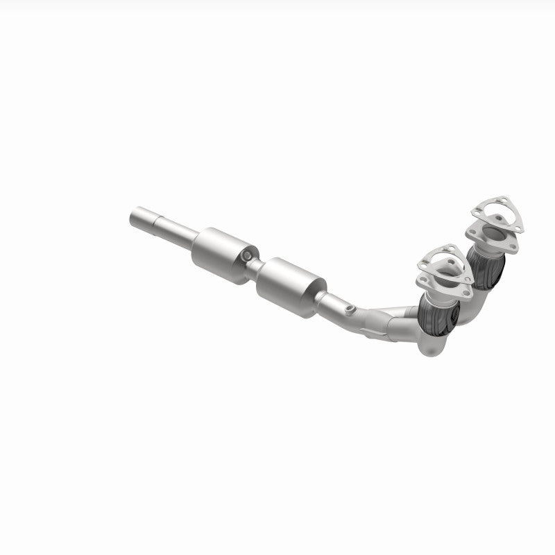 MagnaFlow Direct Fit Catalytic Converter 02-05 Golf 2.8L Underbody