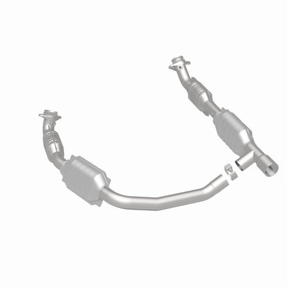MagnaFlow Direct Fit Catalytic Converter Ford E350 Van 06 5.4L OEM