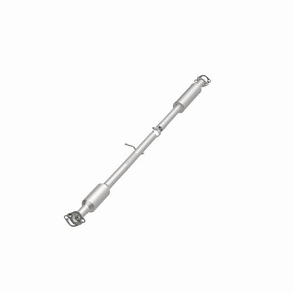 MagnaFlow Direct Fit Catalytic Converter OEM 14-15 Hyundai Tucson 2.0L Underbody