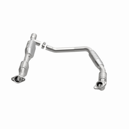 MagnaFlow Direct Fit Catalytic Converter Ford E350 Van 06 5.4L OEM
