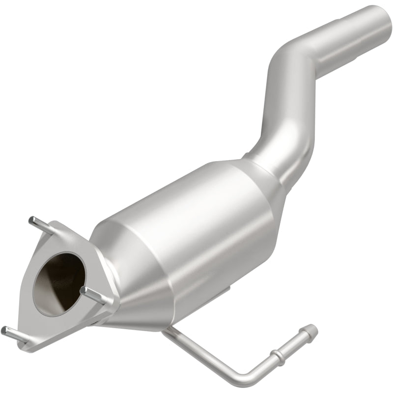 MagnaFlow Direct Fit Catalytic Converter 04-07 VW Touareg 4.2L Driver Side