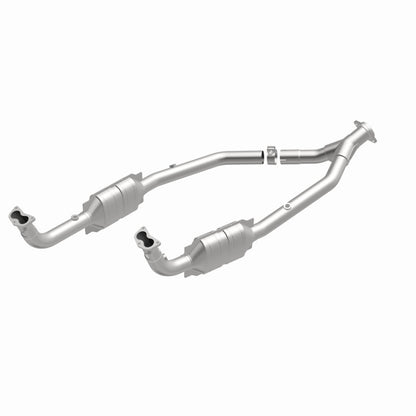 MagnaFlow Direct Fit Catalytic Converter 99-04 LR Discovery V8 OEM
