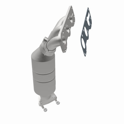 MagnaFlow Direct Fit Catalytic Converter 04-05 Suz Verona2.5 Manifold Front
