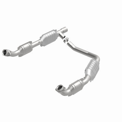 MagnaFlow Direct Fit Catalytic Converter Ford E350 Van 06 5.4L OEM