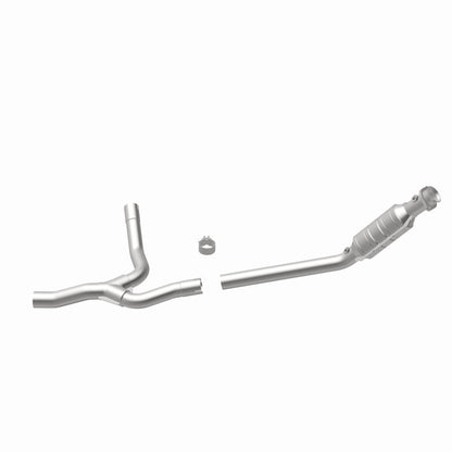 MagnaFlow Conv Direct Fit OEM 2005 Dodge Ram 1500 Underbody